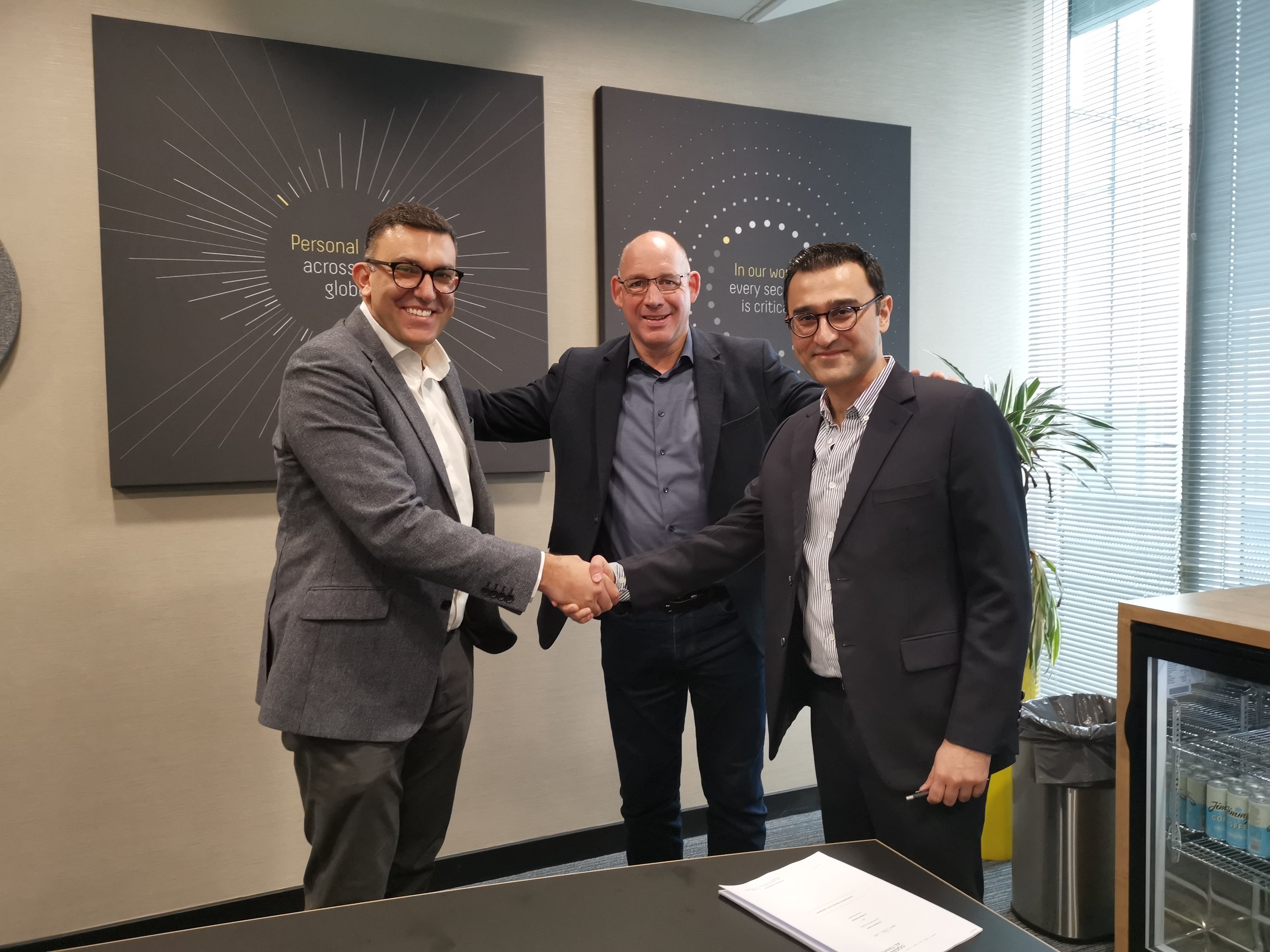 ZMC and Everlight signing